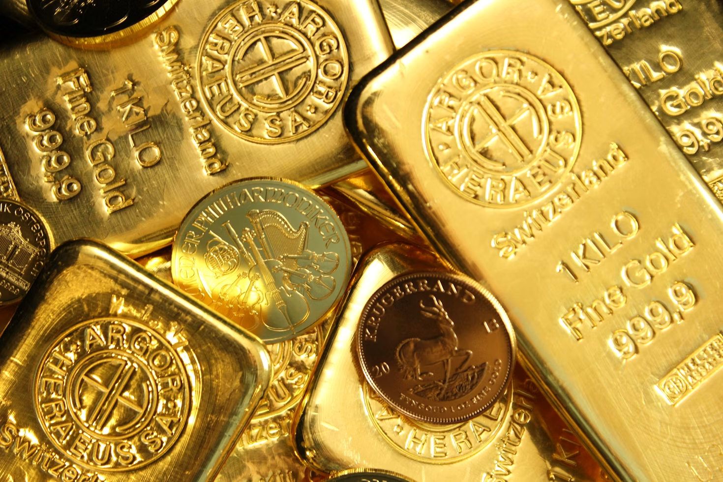 should-i-buy-gold-coins-or-bars