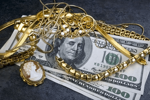 should-you-buy-gold-instead-of-holding-cash