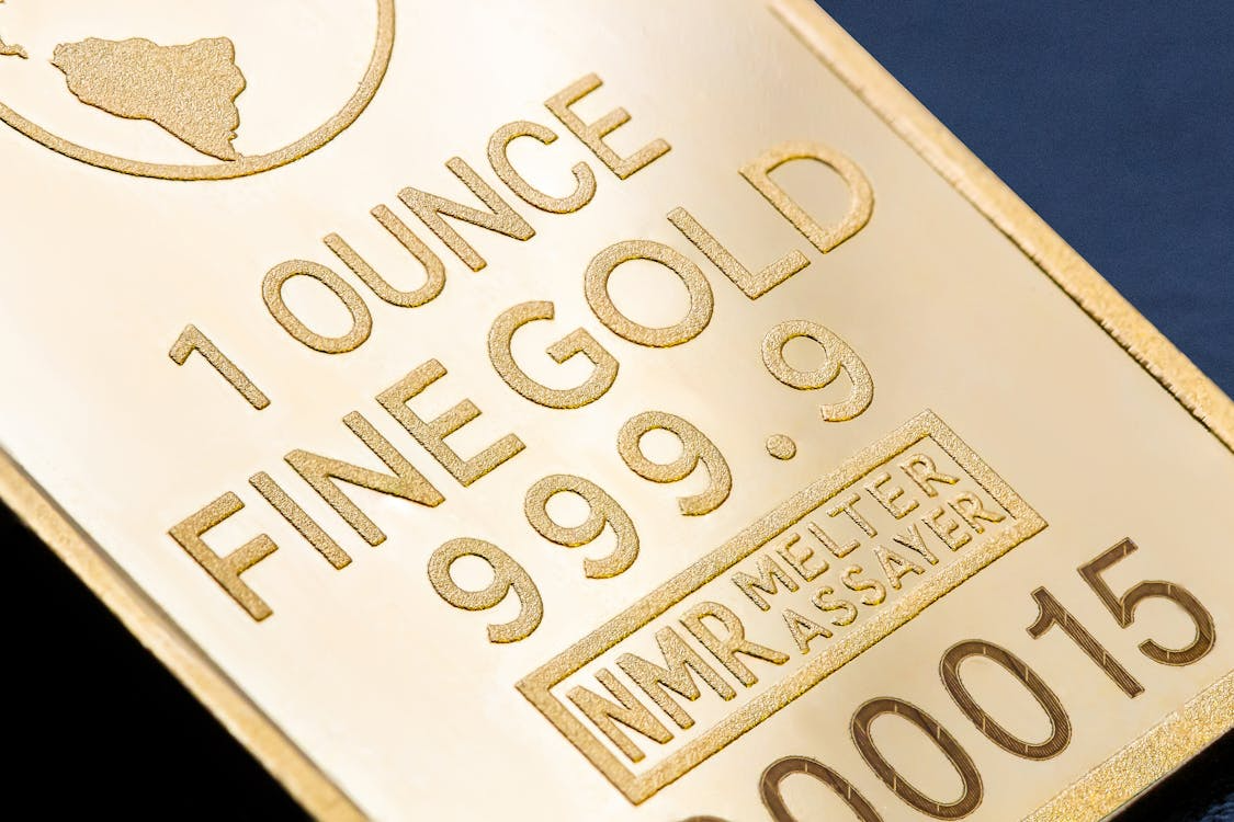 gold bar shown up close