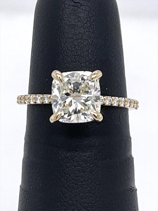 2.16 Cushion Modified Brilliant Diamond Engagement Ring in 14k Yellow Gold GIA 6214875258 K VS2